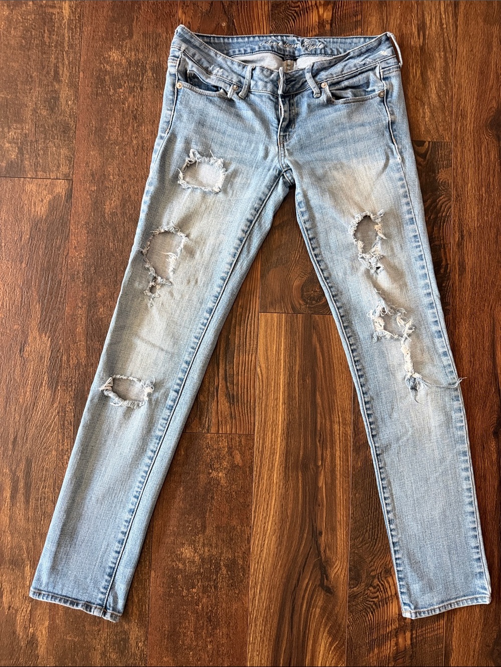 American Eagle Outfitters Light Blue Distressed Skinny Jeans